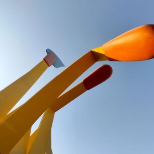 Els Mistos – The Match Cover sculpture in Barcelona by Claes Oldenburg