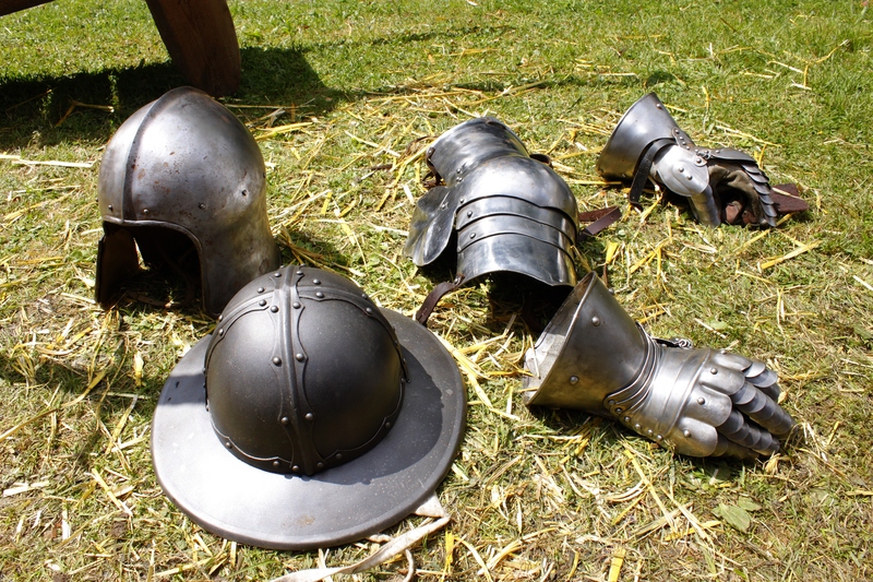 You are currently viewing Swords, Spices, and Sound: A Festival Day at Sparrenburg in Bielefeld, Germany