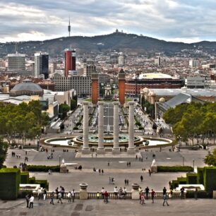 The Magic Fountain of Barcelona – A Night of Light, Music, and Magic