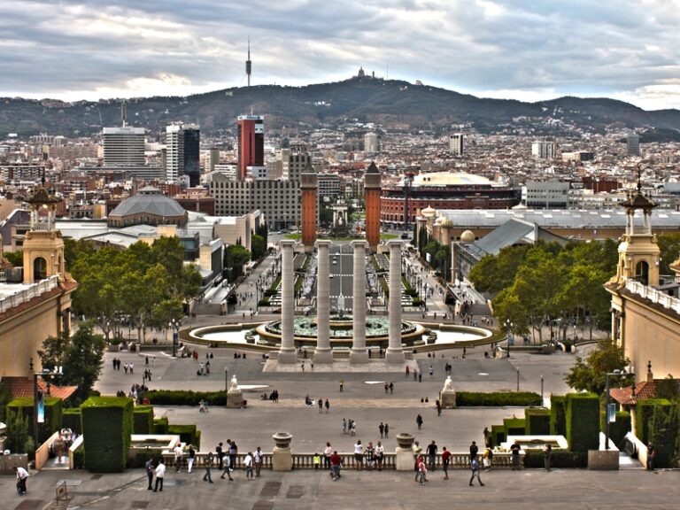 The Magic Fountain of Barcelona – A Night of Light, Music, and Magic