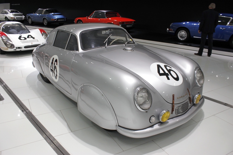 You are currently viewing One Afternoon at the Porsche Museum in Stuttgart