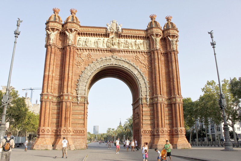 You are currently viewing Why the Arc de Triomf Should Be on Your Barcelona Bucket List