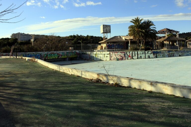 Abandoned Aquatic Paradise Park in Sitges